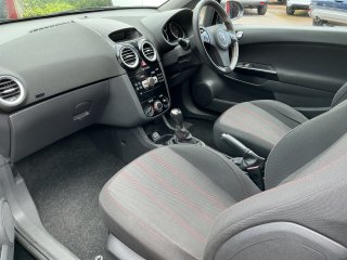 /photos/9414/4a6b97d5-e4cc-f04d-ae3b-33e9dd7d0719_i320x240.jpg